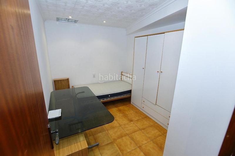 Foto 9396d094-2645-4246-a173-4542faf79b15. Casa gran casa distribuida en planta baja mas dos plantas altas. posibilidad de hacer dos viviendas. en Alcanar