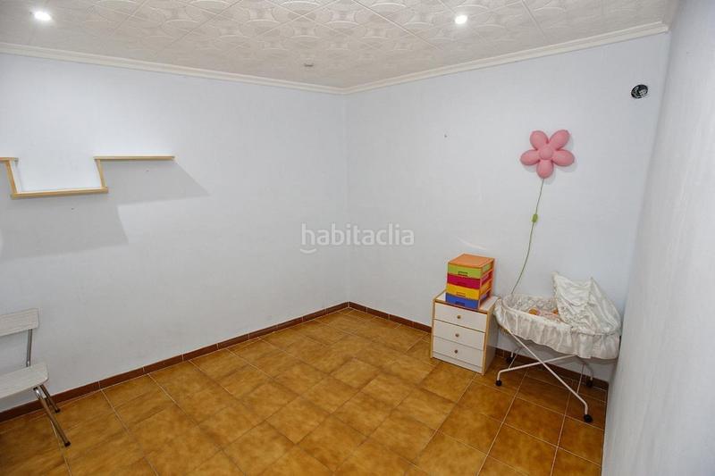 Foto d09004a7-62de-4ae6-bef0-da530b7b4ebb. Casa gran casa distribuida en planta baja mas dos plantas altas. posibilidad de hacer dos viviendas. en Alcanar