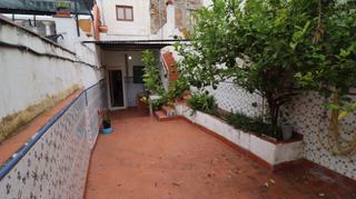 Casa a Alcanar. Bonita casa de tres dormitorios  con patio. para entrar a vivir!