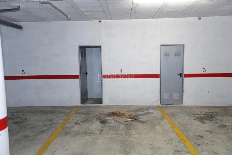 Foto 916d9d5a-b479-4a27-a497-6f156ef46ced. Aparcament cotxe a Alcanar