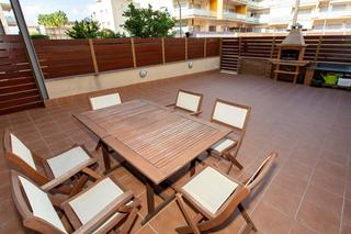 Rez-de-chaussée à Platges. Fantastica planta baja amb  gran terrassa a  la rapita