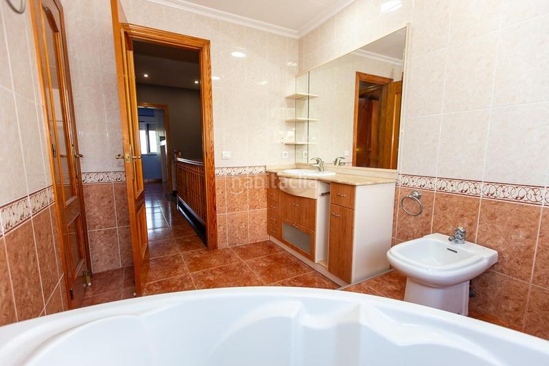 Foto c3393925-475c-460a-8095-a4b8e9d41d54. House with parking in Alcanar