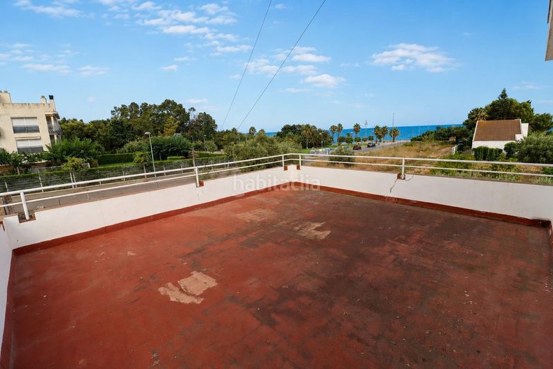 Foto 74d6efee-3189-4c56-a50c-dacb5b46a1c1. Casa amb aparcament a Alcanar