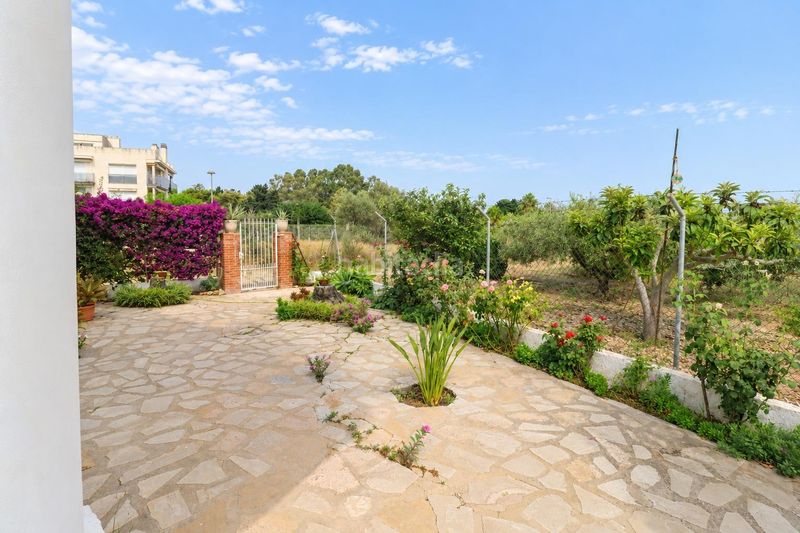 Foto 78e84c3a-9e27-4ddb-b4da-4da9923c614b. Casa amb aparcament a Alcanar