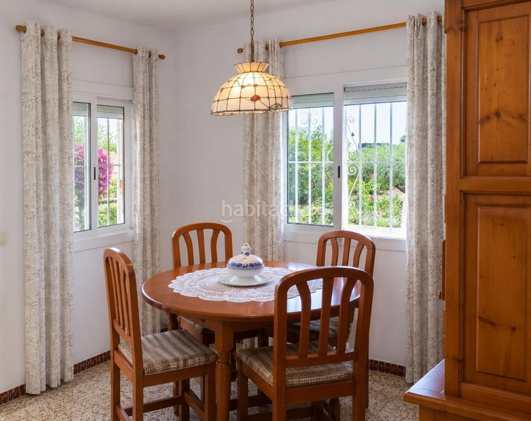 Foto a23881c9-e75f-469b-9bd9-921277c84ffb. Casa amb aparcament a Alcanar