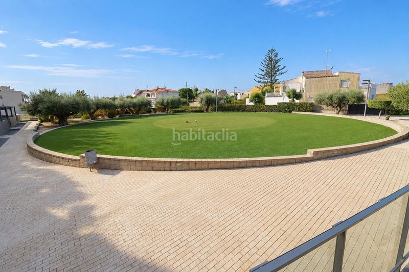 Foto eb3e144b-f93f-42f1-b24f-ebaddbf7d4df. Pis amb aparcament piscina a Alcanar