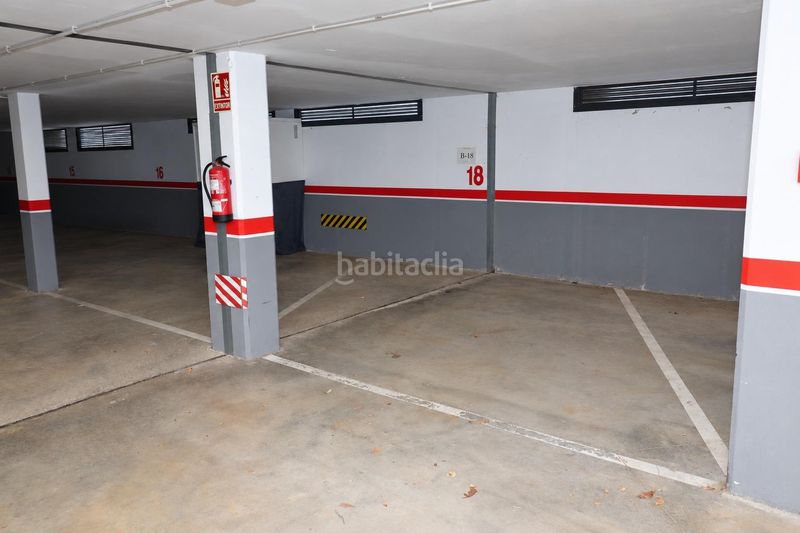 Foto f978895f-226e-4609-87ad-53a0819c6993. Pis amb aparcament piscina a Alcanar
