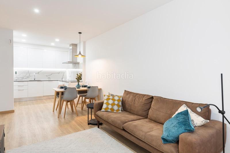 Foto 8f0535ee-6946-4c35-88e9-f28e9d74542a. Piso  en venta en avenida del paral·lel en El Poble Sec - Parc de Montjuïc Barcelona