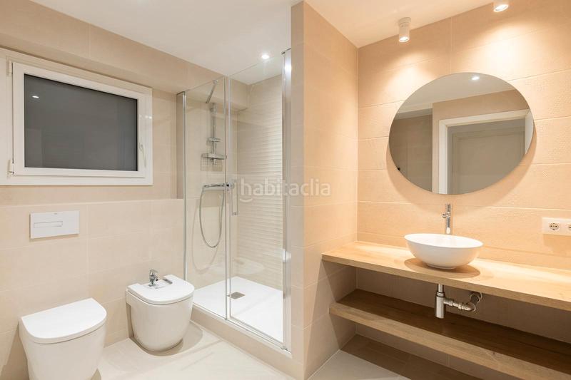 Foto a0ef955a-477c-44b4-9b2f-9d6fc956d943. Piso  en venta en avenida del paral·lel en El Poble Sec - Parc de Montjuïc Barcelona