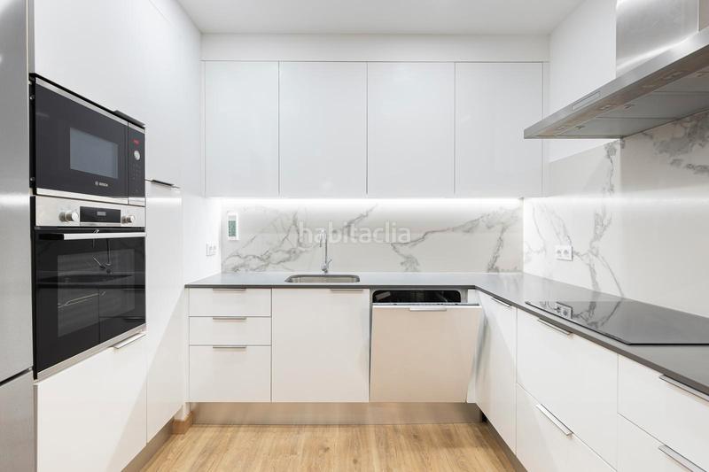 Foto e7de02fd-0914-4f03-984c-279856a0b610. Piso  en venta en avenida del paral·lel en El Poble Sec - Parc de Montjuïc Barcelona