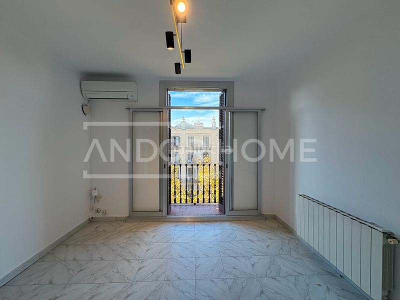 Foto 429319ee-4f3a-4607-8782-c44ce210eb2f. Pis a carrer del comte d'urgell 74 a L´Antiga Esquerra de l´Eixample Barcelona