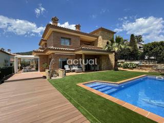 Casa  Fanals. Bonita casa situada en una zona privilegiada de platja daro