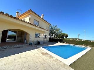 Haus in Fenals. Casa en venta en centreplatja gran17250