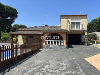 Casa  Lluna. Venta de casa en vidreres