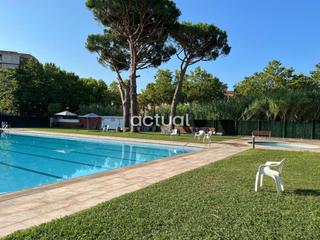 Apartamento  Queralbs. Venta de apartamento en castell daro, platja daro i sagaró