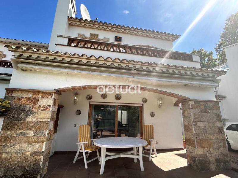 Foto ed3bb4d8-d608-451d-b89d-c6be435aafea. Casa amb calefacció aparcament piscina a Port d´Aro Platja d´Aro