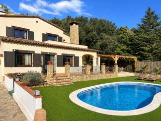 Maison  Calle florència. Casa en calonge con licencia turística