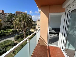 Apartament  Calle queralbs. Apartamento en exclusiva en zona cines, platja daro.