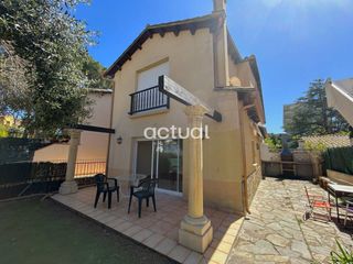 Doppelhaus  Travesia puig de moli. Chalet pareado en venta en sagaró