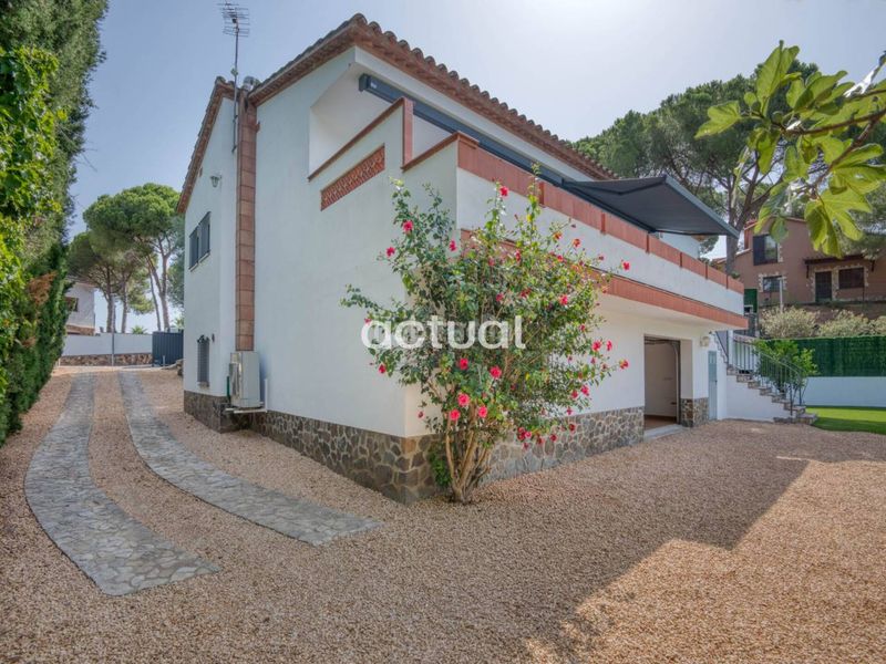 Foto b2a5fee2-773c-439a-8edc-d8c233bb4ff9. Casa amb aparcament piscina a Los Pinos-Politur Platja d´Aro