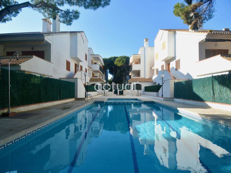 Foto ab9afb6b-6d30-4e82-ad03-85ac7a7fc3a9. Apartament amb piscina a Centre-Platja Platja d´Aro