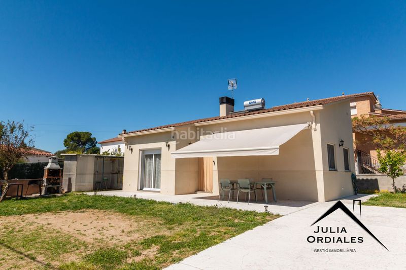 Foto 885b7a25-b87f-4054-987e-2451123078c2. Casa amb calefacció aparcament a Masquefa