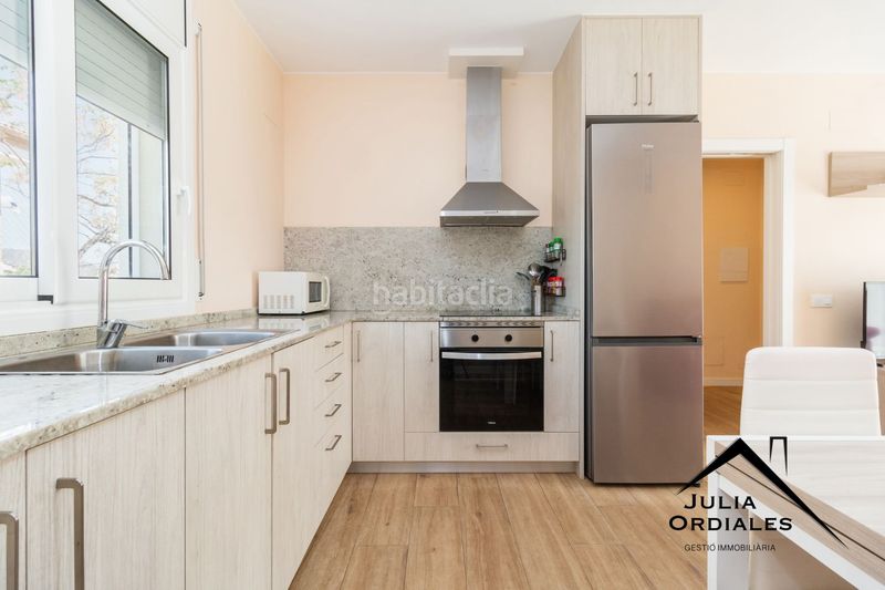 Foto a0089e15-da73-4bc2-ab6d-1f90107d467d. Casa amb calefacció aparcament a Masquefa