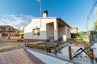 Casa en Piera. Casa en venta en la plana, 3 dormitorios.