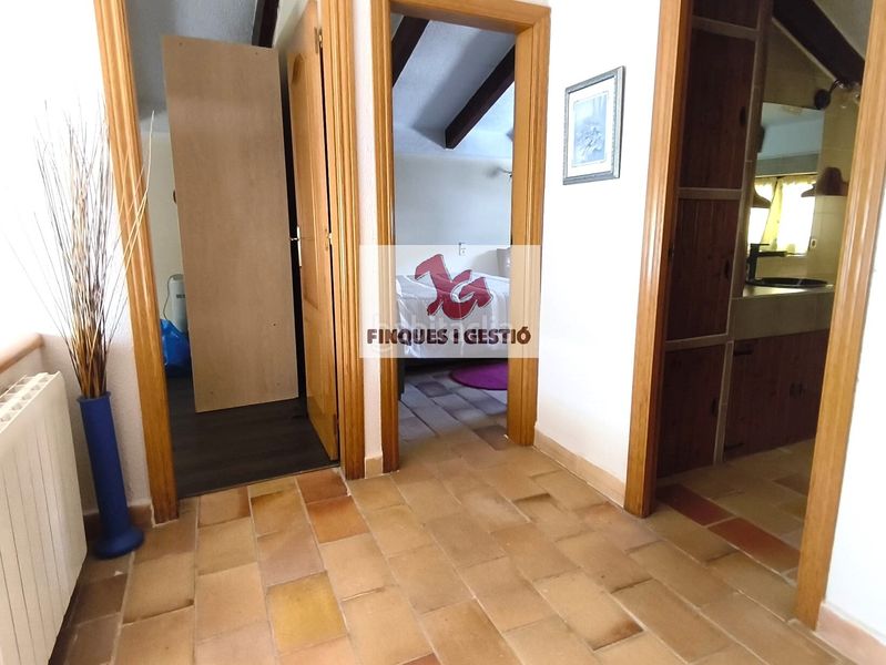 Foto fc843038-4129-4293-861d-d3222c3dc35f. Xalet amb xemeneia calefacció piscina a Torrelles de Llobregat