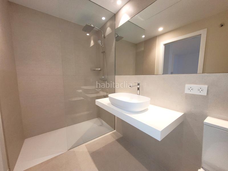 Foto 0f63cd80-faa7-45be-9d82-79f18fb5f084. Piso en carrer president macià 116 a un paso de la playa: obra nueva (ya acabada) con opción a parking y trastero en Palamós