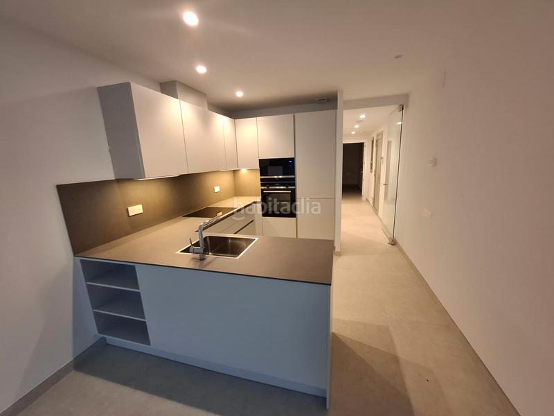Foto e3ae1c5d-6eeb-4cc4-9bbb-8b04bf413e15. Piso en carrer president macià 116 a un paso de la playa: obra nueva (ya acabada) con opción a parking y trastero en Palamós