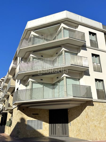 Foto 78121ad1-d3a9-46ae-b0f1-8e0c22f2e918. Planta baja en carrer president macià 116 estrene vivienda de lujo a 1 minuto de la Platja Gran en Palamós
