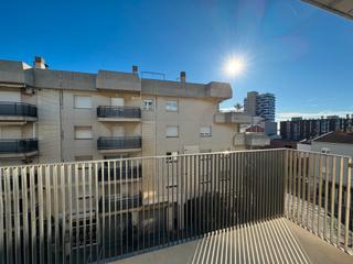 Piso en Platja Gran. Obra nueva de 89 m2 en segunda linea de mar