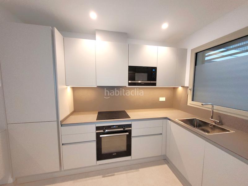 Foto 29e626c1-cafe-43b3-a9a7-6dc15bf0c321. Piso estrene piso antes del verano, obra nueva acabada en segunda linea de mar en Palamós
