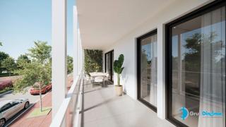 Pis a Sant Joan - Vilarromà. Obra nueva con piscina en el centro de palamós