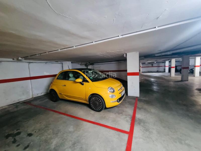 Foto 417fe9fb-9889-4c0d-b5ea-069fb1cdba29. Parking coche en carrer indústria 3 parquing centrico en Palamós