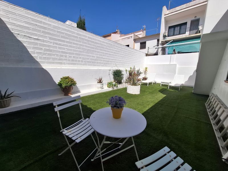 Foto 2fc06deb-32c6-4eb8-aa2b-bf72ad305a40. Casa amb xemeneia calefacció a Centre Palamós