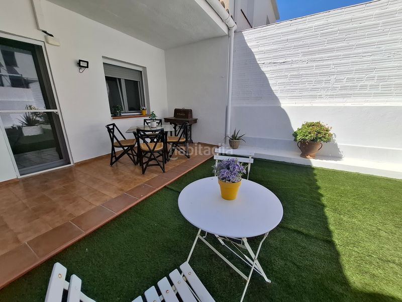 Foto 8d5f78e1-471f-4ffc-9c24-96c46e1746ea. Casa amb xemeneia calefacció a Centre Palamós