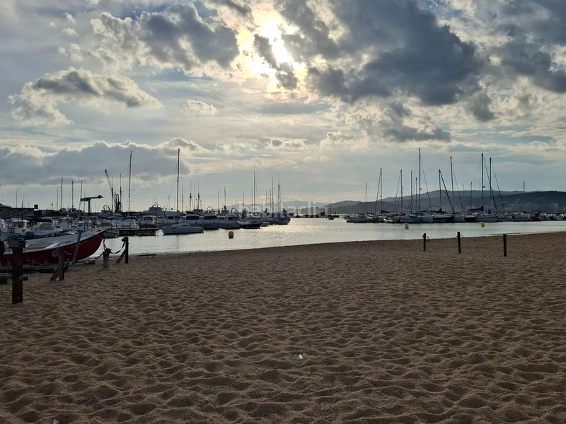 Foto 0e85e2f8-fad9-409e-bd36-b34011e9870c. Pis amb calefacció a Centre Palamós