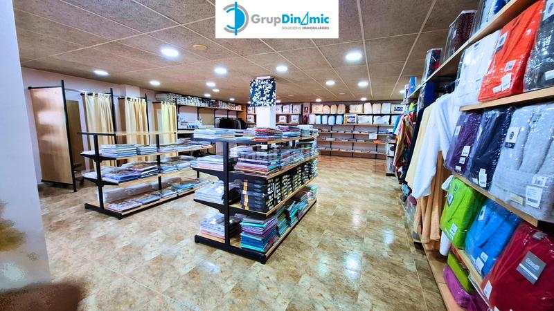 Foto 3010101d-65e8-4aca-9790-804fb5a09343. Local comercial amb calefacció a Avinguda Catalunya Palamós