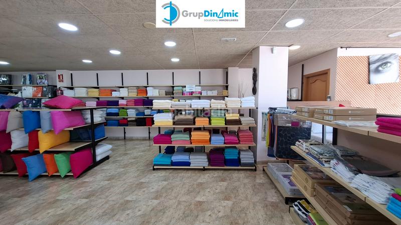 Foto 805fb9ca-ca2e-4b79-9734-418491354d02. Local comercial amb calefacció a Avinguda Catalunya Palamós
