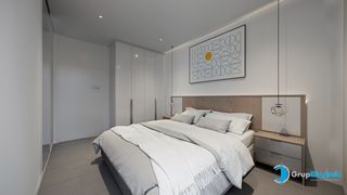 Erdgeschoss in Sant Joan - Vilarrom�. Planta baja con patio de 14m2