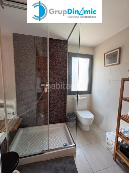 Foto 418378b2-cd5b-4631-9491-557a113cc588. Chalet  de 225m2 con piscina y garaje privado en Palamós