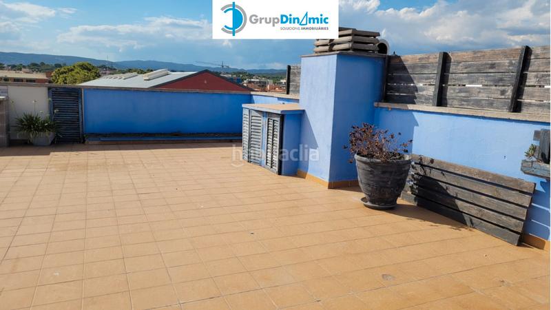 Foto a14dd9e7-fd94-434b-b0cb-34229a76adf3. Piso  de 3 habitaciones y 2 baños con gran terraza y pk en Palamós