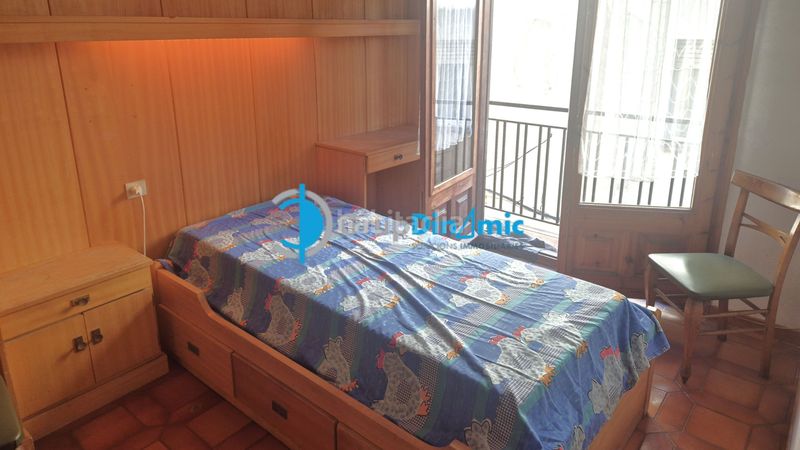 Foto 0d9e1ff8-d499-4ae7-848e-97326b711025. Pis amb xemeneia aparcament a El Pedró Palamós