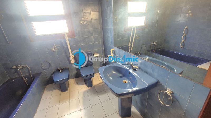 Foto 430133ba-d78e-4cf8-b5d7-512b3a9ecdc2. Pis amb xemeneia aparcament a El Pedró Palamós