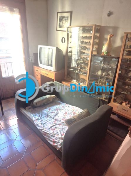 Foto 72069474-2b60-4ec2-a677-f33bf575bf54. Pis amb xemeneia aparcament a El Pedró Palamós