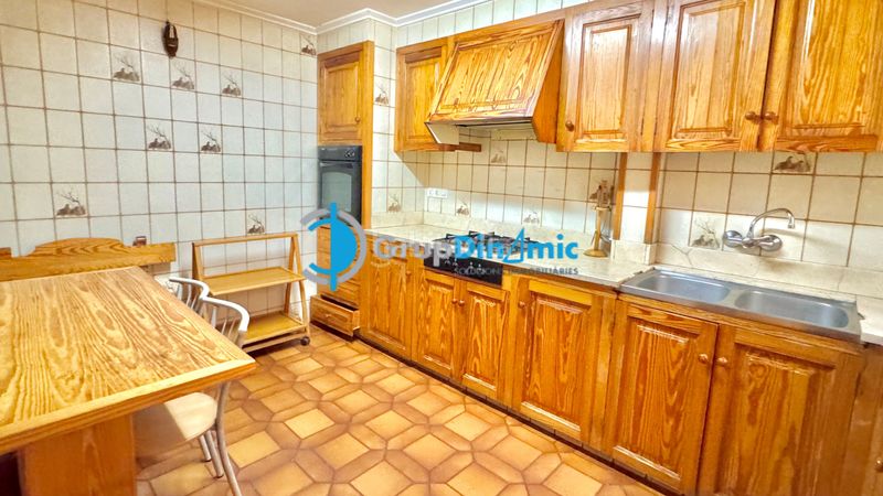 Foto 8dc907cf-bf42-4e25-99c2-b0c3debada6f. Pis amb xemeneia aparcament a El Pedró Palamós