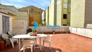 Etagenwohnung in El Pedr�. Piso de 116 m� con gran patio en el centro de palam�s
