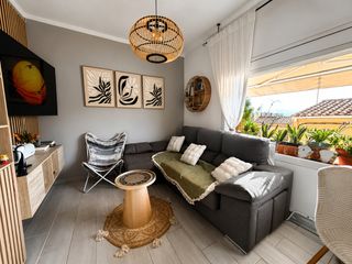 Etagenwohnung in El Pedr�. Piso de 3 habitaciones dobles en palam�s
